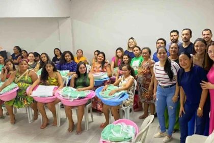 SETAS de Itapiúna distribui 28 kits de enxoval no encerramento de grupo de gestantes